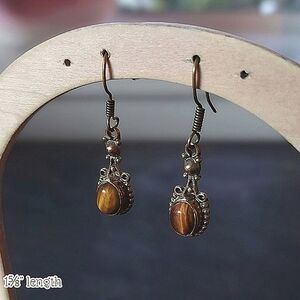Vtg tiger's eye and textured brass dangle earrings